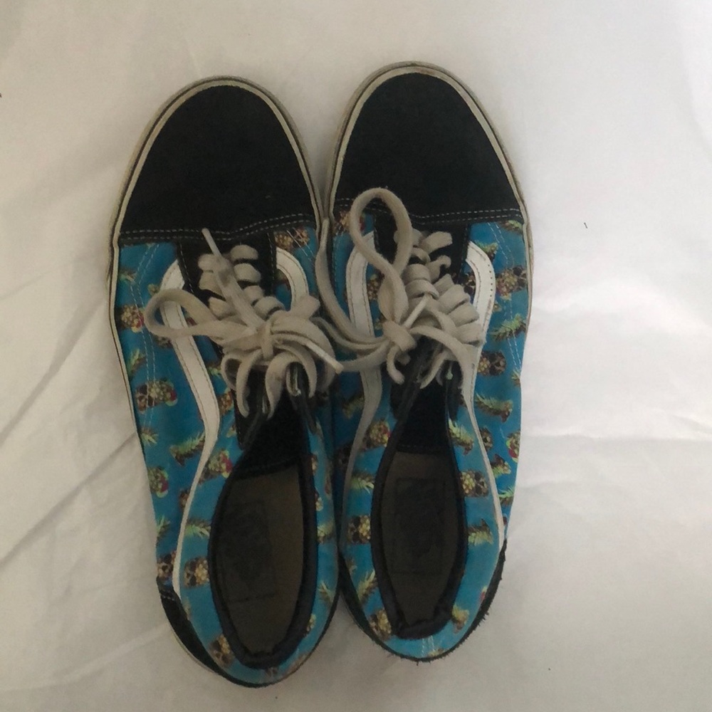 Pineapple Skull Vans!